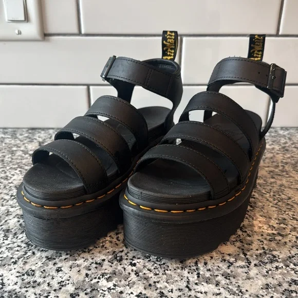 NWOT Womens Dr. Martens Blaire Platform Sandal - Black - Picture 2 of 6
